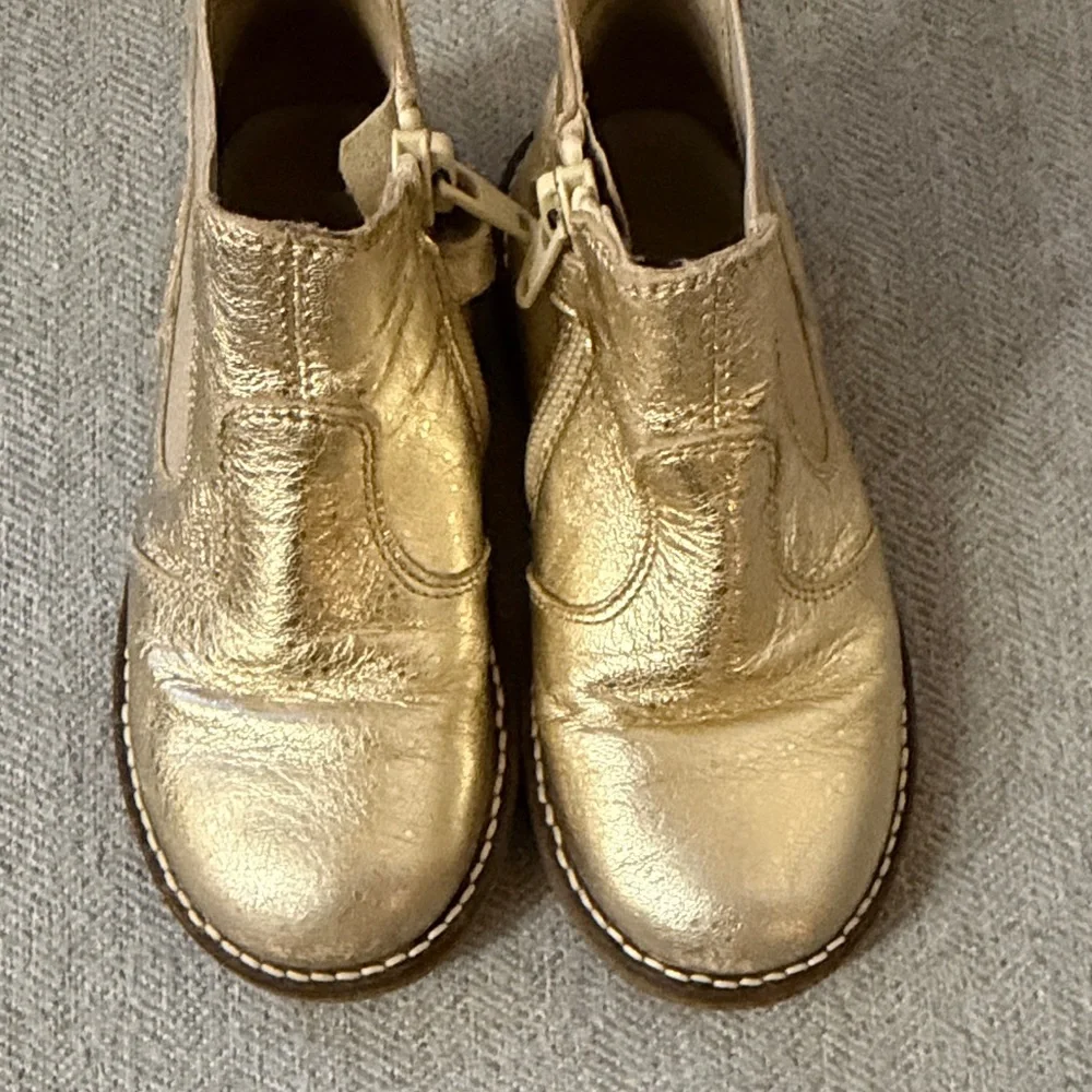 Naturino Gold Toddler Boots Size 25